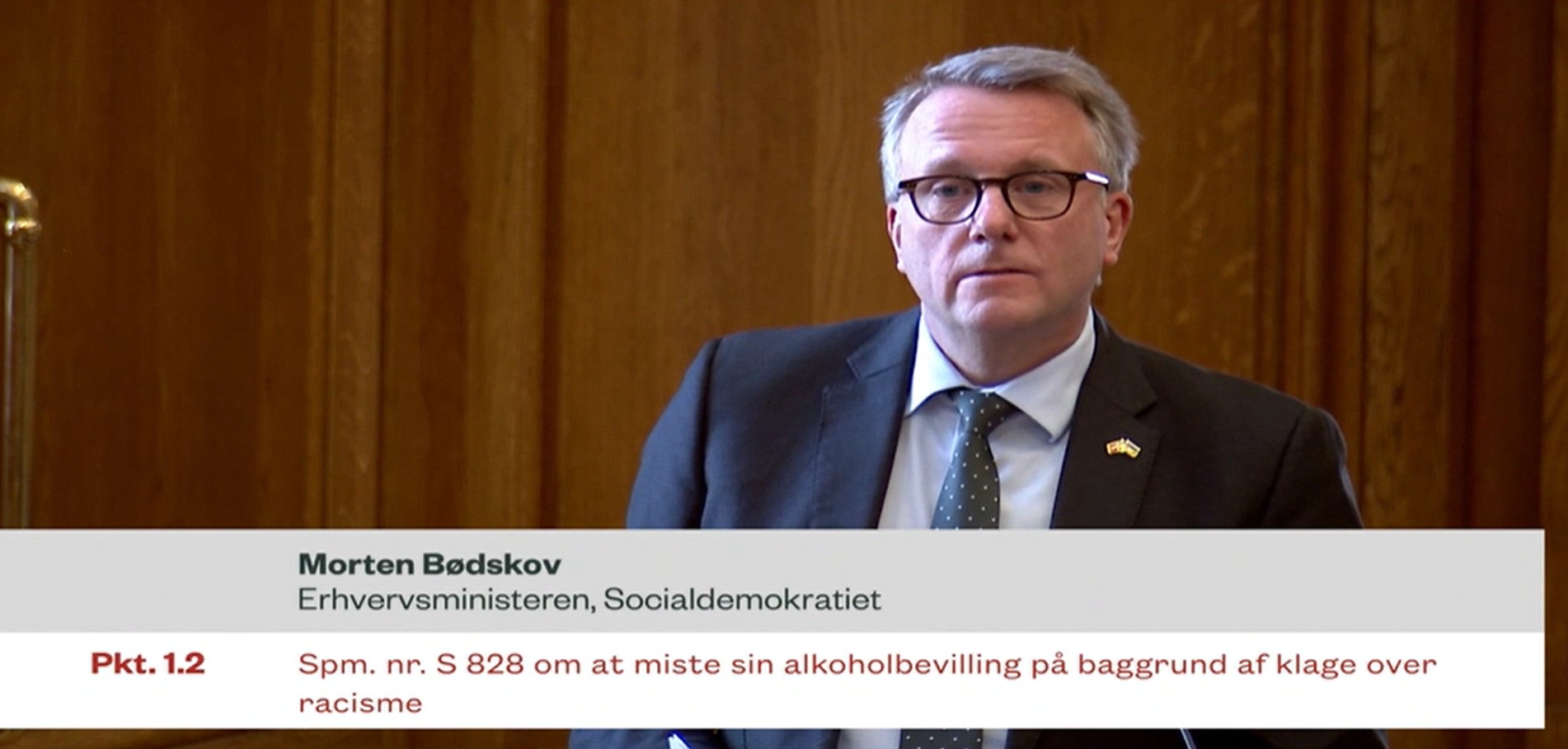 Erhvervsminister Morten Bødskov fik mulighed for at svare på kritikken i Folketingssalen onsdag. Foto: Folketinget.